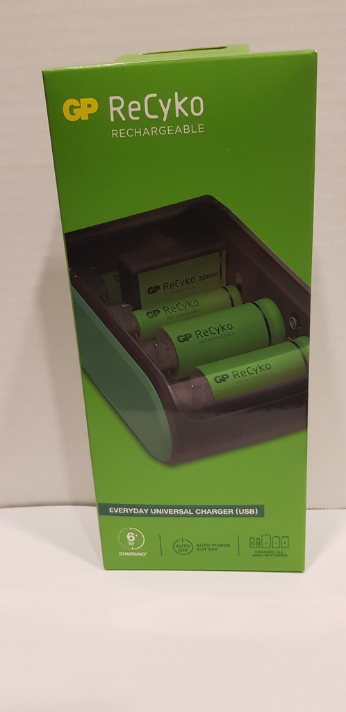 G545//UNIVERSAL CHARGER